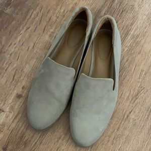 Used women’s shoes